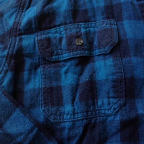 PLAID BUTTON DOWN BLUE AND BLACK SHIRT S - Picture 4 of 8